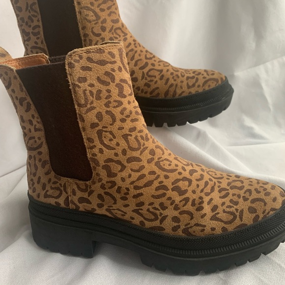 Lucky Brand Shoes - Lucky Brand Women’s (Size 8 1/2) Tan Leopard Ankle Boots (NWOT)